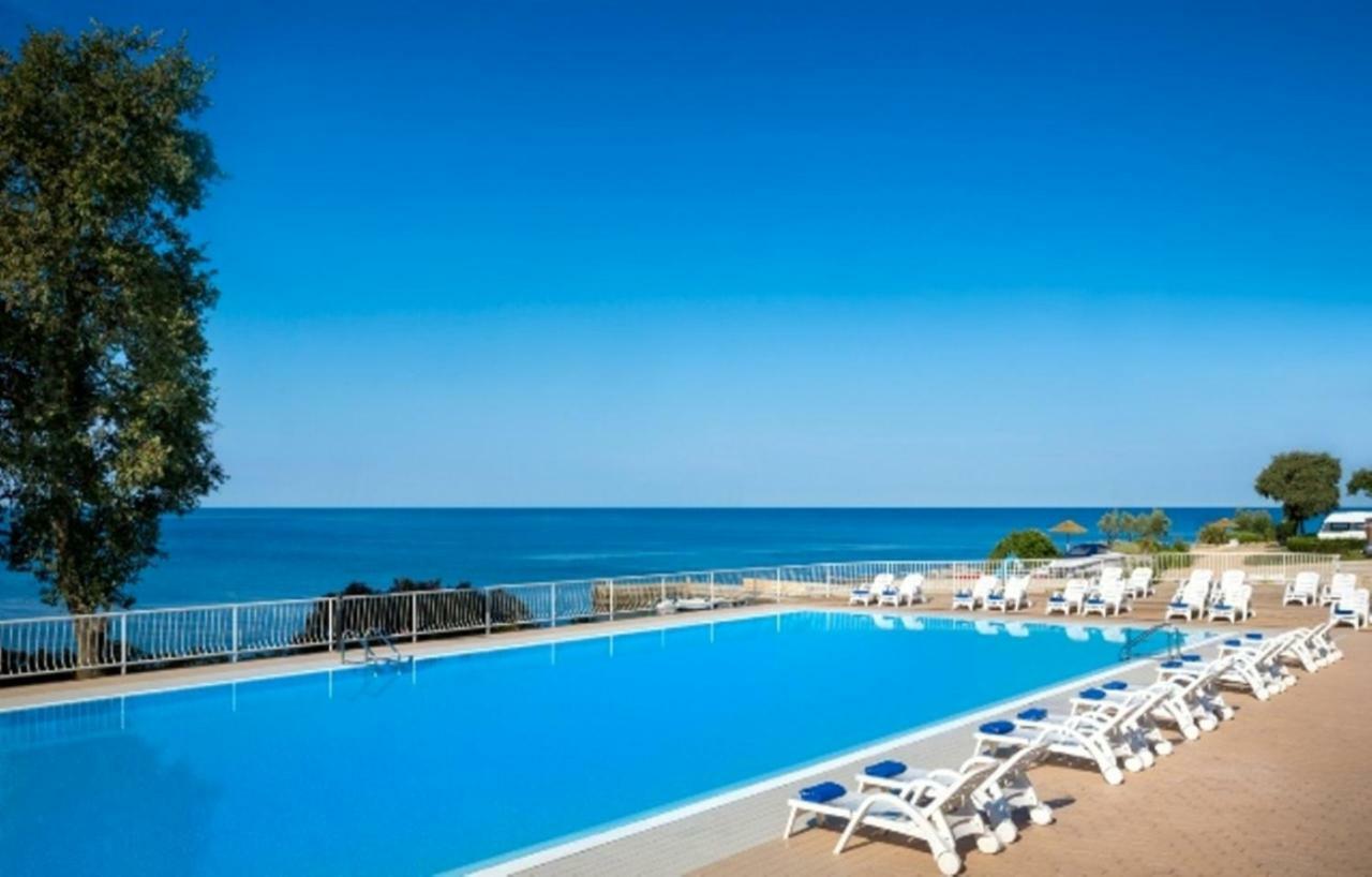 West Coast Mobilhome With Xxl Terrace In Naturist Resort Solaris Fkk Tar-Vabriga 외부 사진